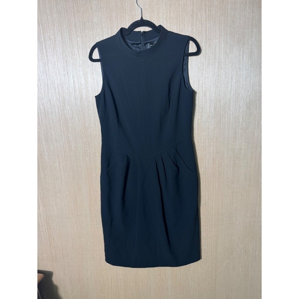 St. John $990 Black Sleeveless Mock Neck Pleated Sheath Dress Size 8 Lined Silk
